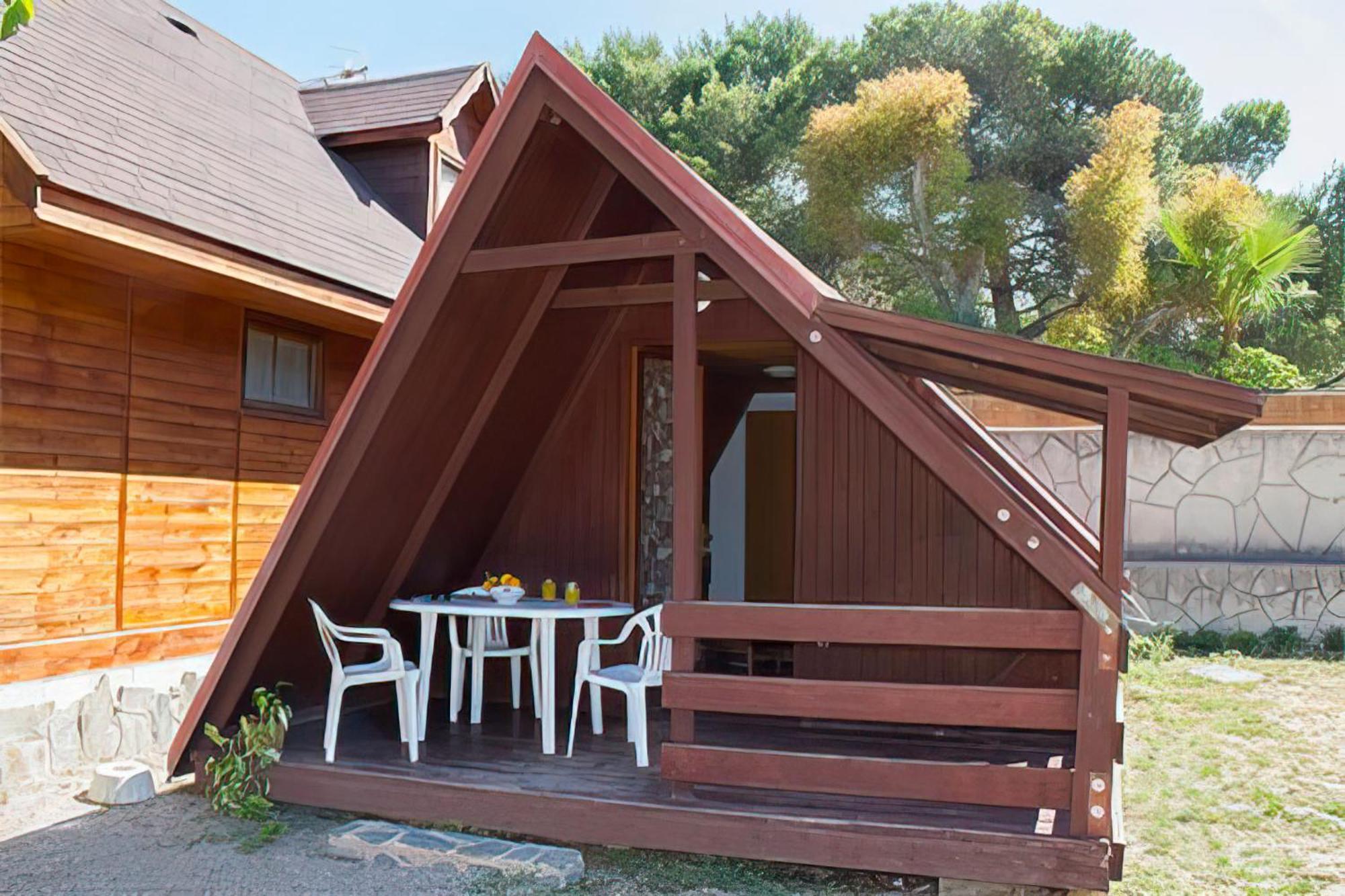 Arc De Bara & Camping